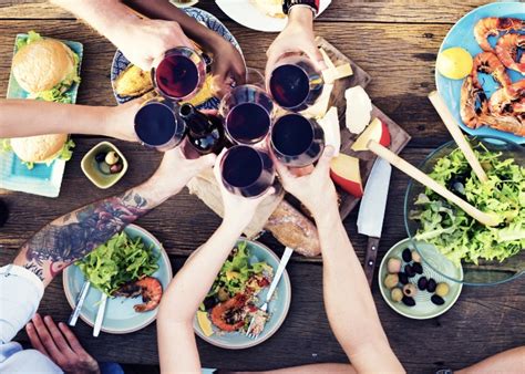 Foodie secret: How to plate vibrant veggie bowls for stunning visual appeal?