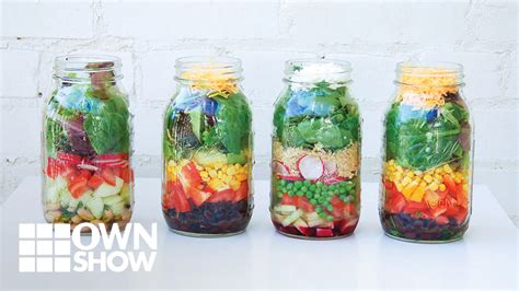 How to keep farmer’s market greens crisp for vibrant foodie salads all week?