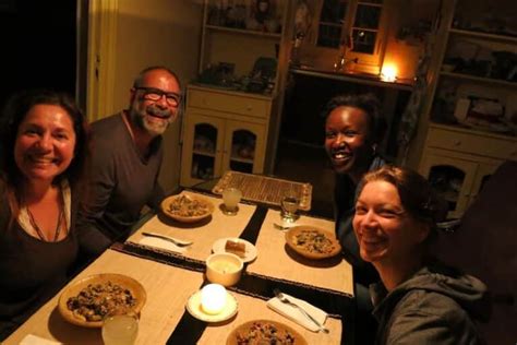 10 Steps To Savor Authentic Food Experiences While Traveling