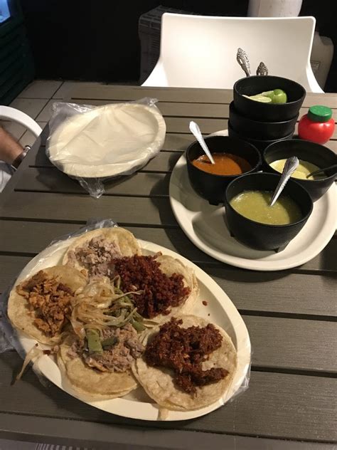 Six benefits of exploring local cuisine when you travel - Always Tasting