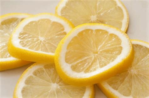 Lemon- know About lemon nutrition facts and health benefits