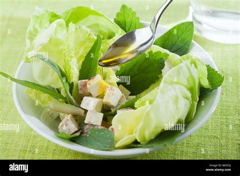 Drizzling oil hi-res stock photography and images - Alamy