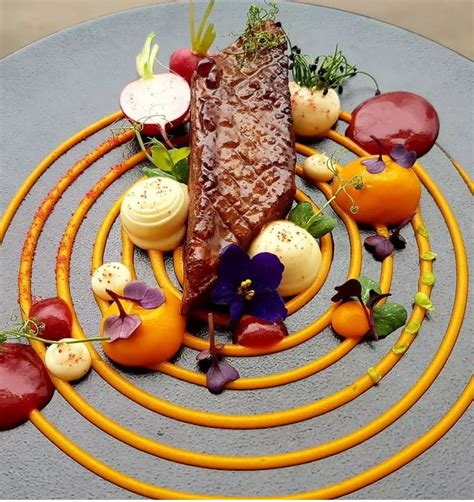 Pin by chrismar007 on Decoración de platos | Food presentation plates ...