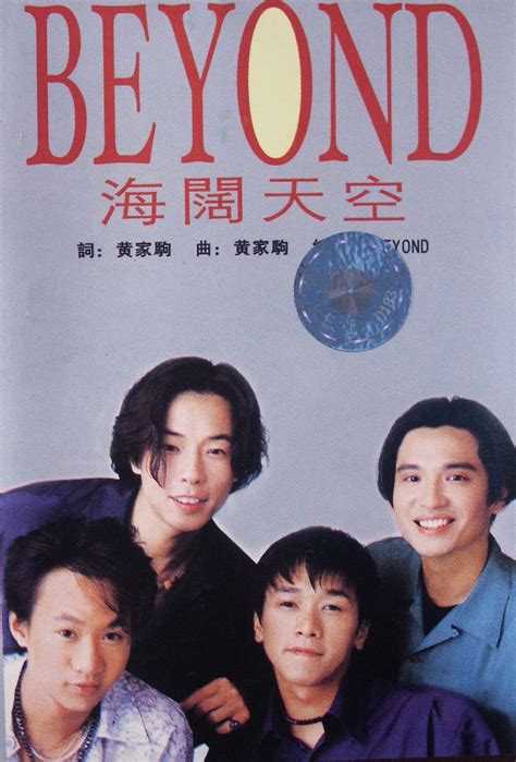 Beyond tourist traps: Best visual tips for finding authentic local eats?