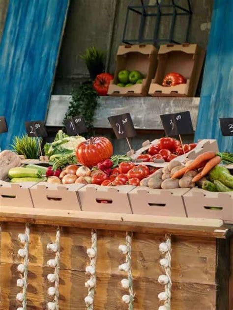 Explore Local Food: Fresh Flavors and Community Connection