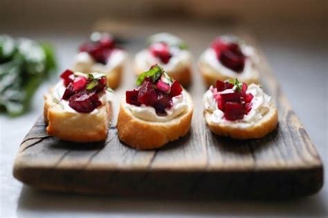 24 Pretty Canapés To Make For Last-Minute Holiday Parties | Snacks ...