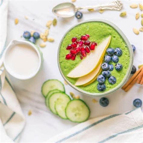 Healthy Apple Pie Smoothie Bowl - Awesome Family Recipes