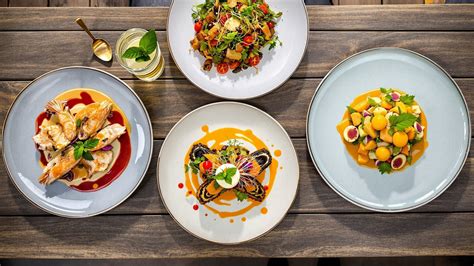 What plating hacks instantly elevate a simple dish to foodie-level visual art?