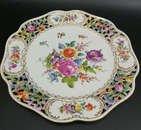 How to plate simple recipes for stunning, share-worthy visual feeds?