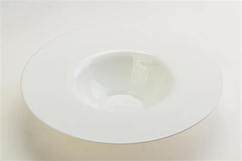 Premium Photo | White proclean plate for serving
