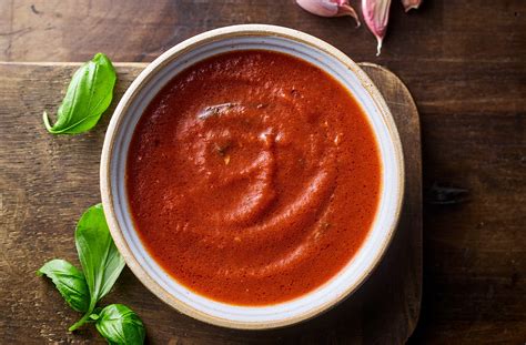 Basil And Garlic Tomato Sauce Recipe | Low Energy Recipes | Tesco Real Food
