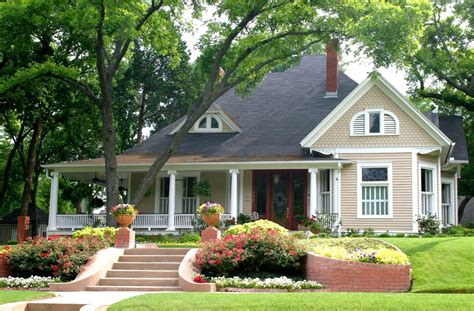 Download Coming Home | Wallpapers.com