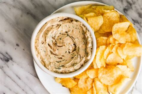 Quick visual hacks for elevating everyday dishes from plate to gourmet presentation?