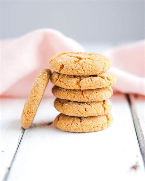 Healthier Vegan Ginger Molasses Cookies | Nikki's Plate