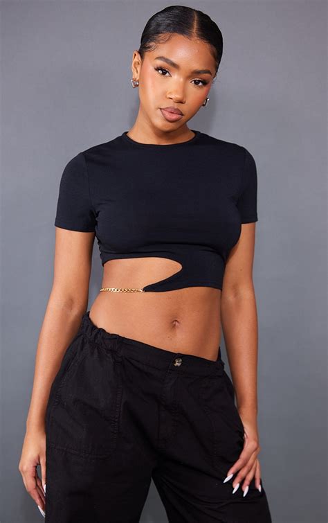 What are top plating techniques for making simple recipes visually stunning?