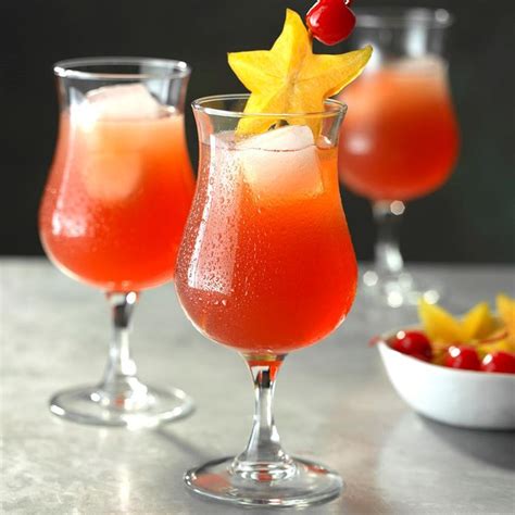12 Easy Cocktail Garnish Ideas