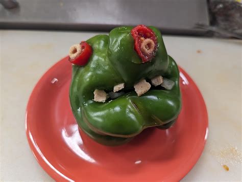 What plating tips elevate simple recipes for feed-worthy visuals?