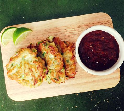 [Homemade] Thai fish cake with home made sweet chilli sauce : r/food