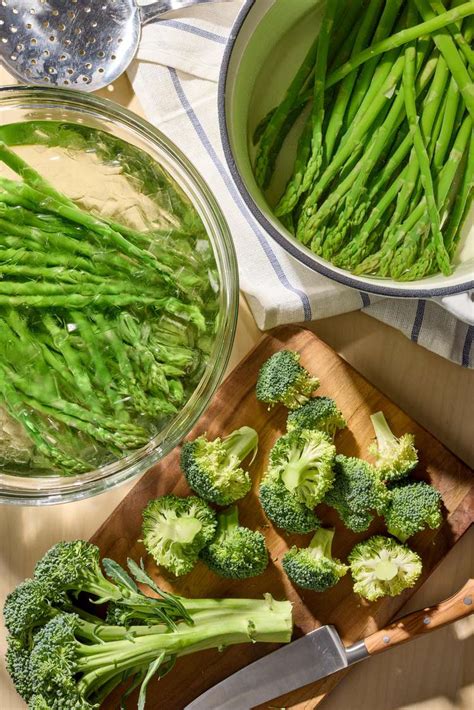 How to Blanch Vegetables to Add to All Kinds of Recipes