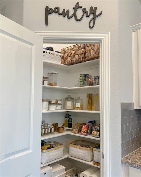 34 Corner Pantry Ideas for Inside and Outside