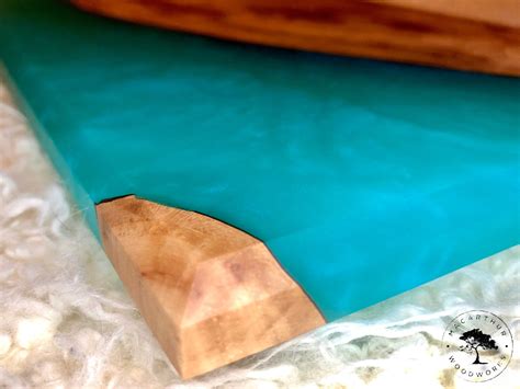 Figured Pecan/Turquoise Resin Charcuterie Board – MacArthur Woodworks