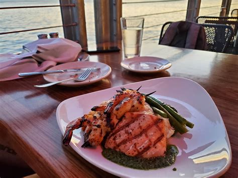 Food Photography - When to Use Natural Light (and When Not To)