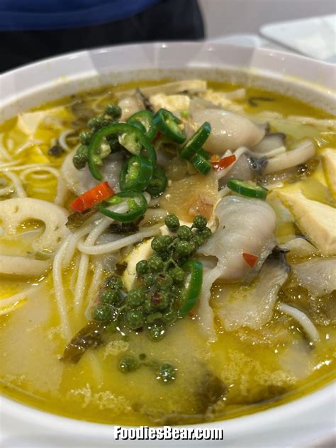 Plating secrets: How do real foodies make simple dishes visually irresistible?