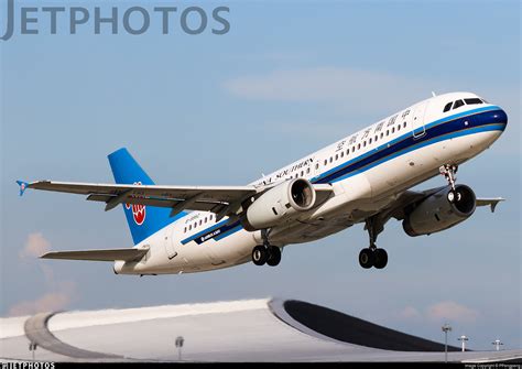 B-9952 | Airbus A320-232 | China Southern Airlines | PPengpeng | JetPhotos
