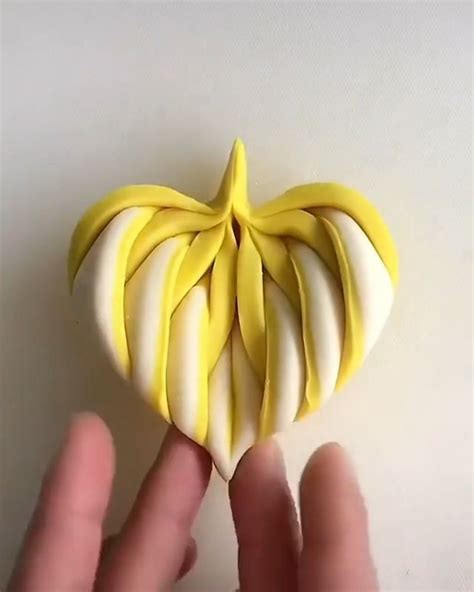 What visual techniques elevate food Visual Bites from good to crave-worthy for foodies?