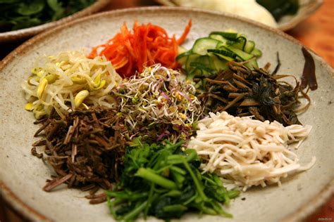 File:Korean food-Bibim ssambap ingredient-01.jpg - Wikipedia, the free ...