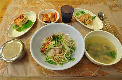 How to Travel Like a Local, Anywhere