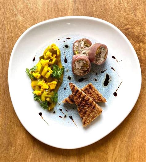 Five Quick Sauce Plating Techniques - Rosanna ETC