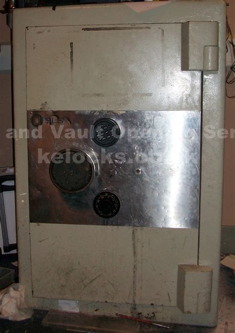 Safe street food: How to pick hygienic, delicious local eats?