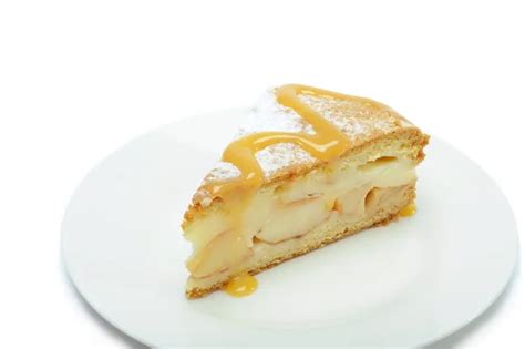 What quick plating tips make everyday recipes truly photo-ready for visual feeds?