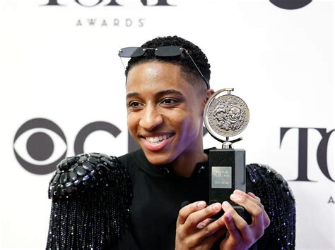 Best ways to find visually stunning, authentic local food for your feed?