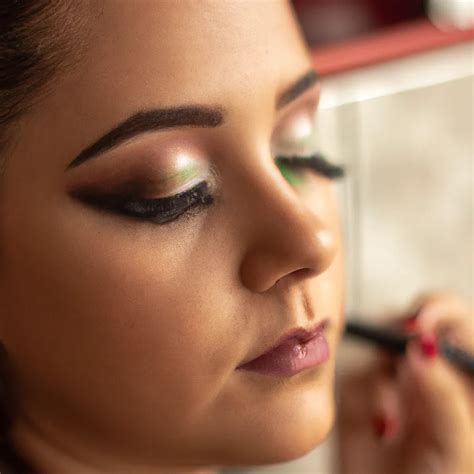 How to make food colors pop and textures shine for stunning recipe photography?