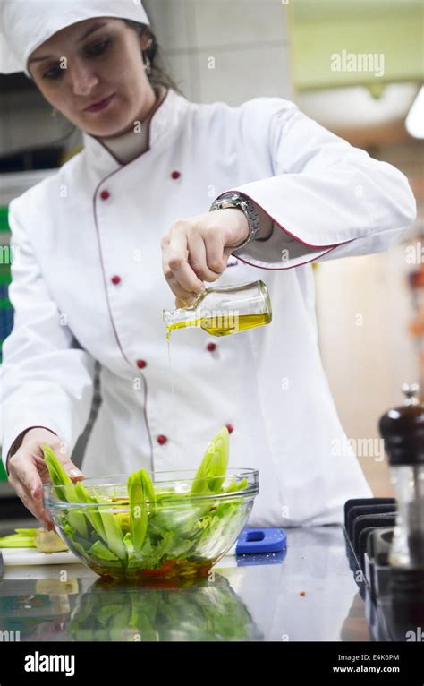 chef preparing meal Stock Photo - Alamy