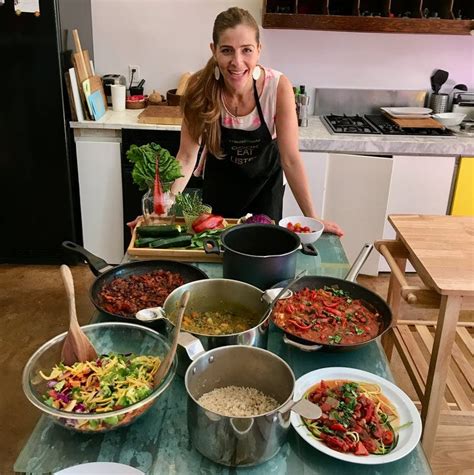 How do real foodies make everyday healthy dinners visually exciting & easy?