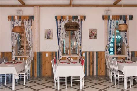 Cozy Traditional Restaurant Interior in Rural Country Design Style ...