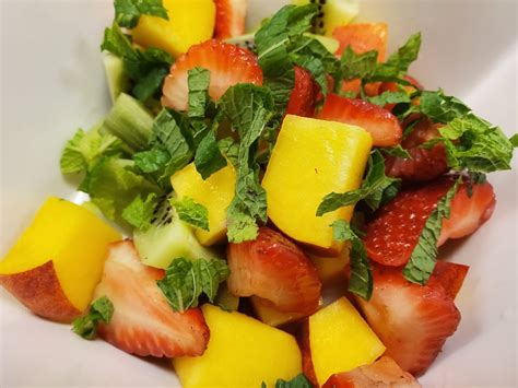 Tropical Fruit Salad with Mint - Healthy School Recipes