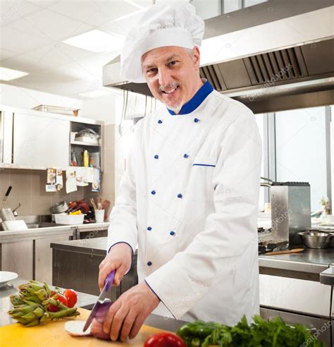 List 99+ Pictures Pictures Of Chefs Cooking Sharp