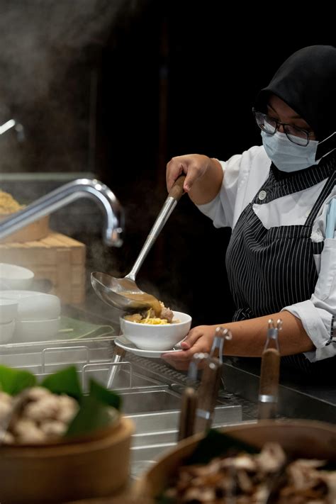 Food Assembly Line Photos, Download The BEST Free Food Assembly Line ...