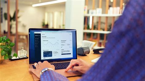 Best plating & garnish tips to make your recipes visually pop for photo feeds?