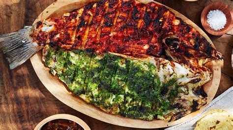 Trending Food Plating Techniques for Event Caterers