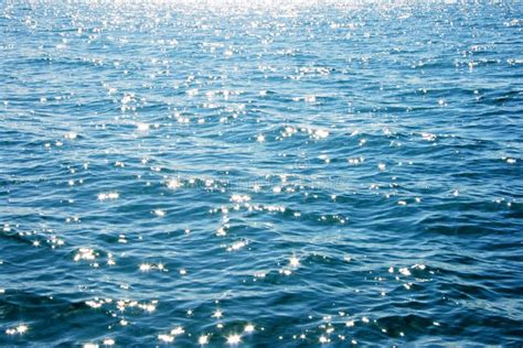 Glistening Definition