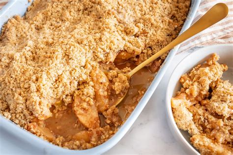 I Made Ina Garten's Recipe for Old-Fashioned Apple Crisp | Taste of Home