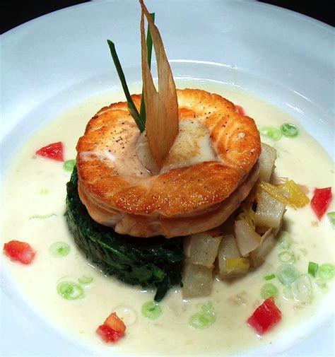 42 best Main Course plating images on Pinterest | Food plating, Plating ...