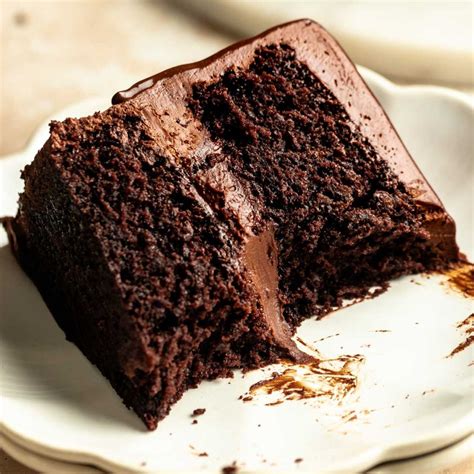 Super Moist Chocolate Cake with Glossy Ganache - Famousbio
