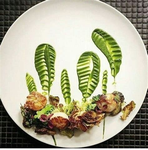 Mastering simple plating techniques for visually stunning food?