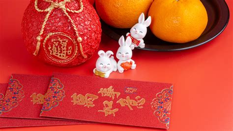 Visual clues: How do real foodies find truly authentic local eats on adventures?